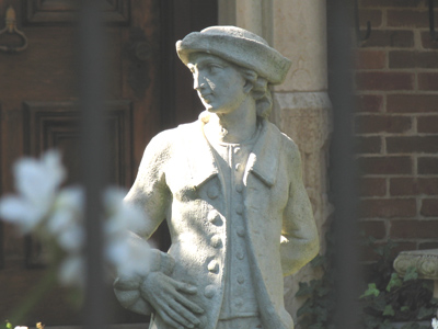 I`m reminded why fences like this are constructed:  to keep people like me out.