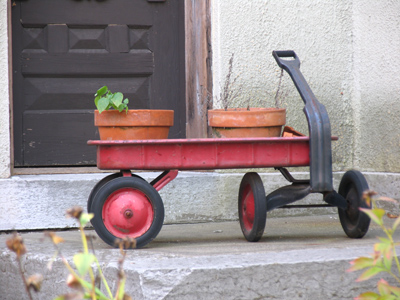 This picture will definitely start tongues waggin`.