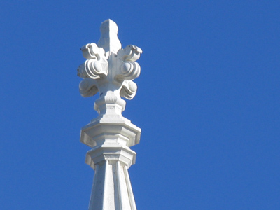 My architectural vocabulary is limited, so I`m not sure what this Pointy Thing is.