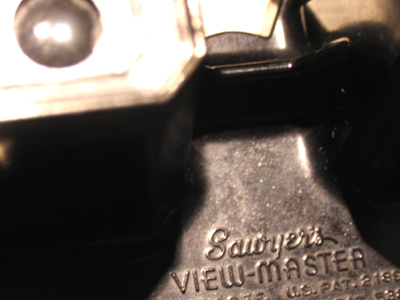 Unused devices in my living room: a vintage View-Master.