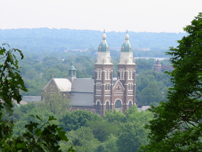 Oh come to the church in the wildwood.