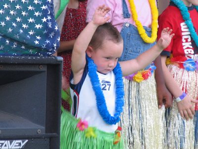 `Ladies and gentlemen, please!  Return to your seats.  Yes, I`ll sing another song.`