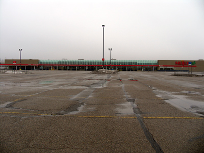 The world in solemn stillness lay.