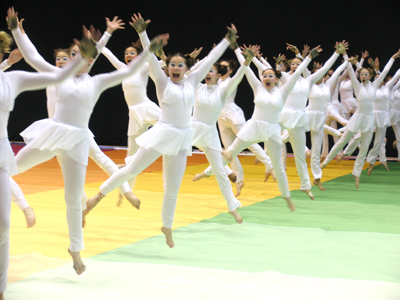 My arms ache, my shutter finger hurts, my ears are numb, but I still feel a tingle when capturing a photo like this.