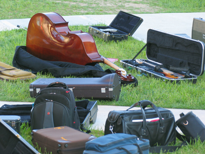 I don`t think that`s going to fit in the overhead compartment.