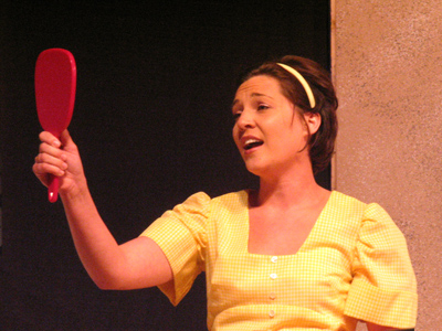 No, she`s NOT singing `I Feel Pretty.`