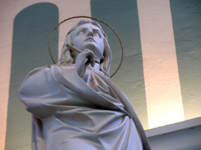 Sitting pretty -- well . . . SITTING.