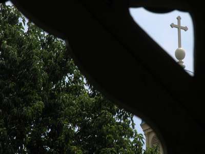 I sought shady shelter from the sun at lunch.