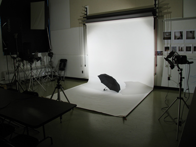 I plan to shoot a real person in this studio in three days, but today all I have is my parapluie (pardon my French).