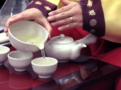 A traditional Korean tea ceremony should be an experience enjoyed by all five senses.