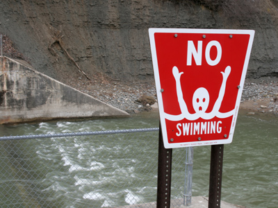 Oh great, NOW I notice the sign.