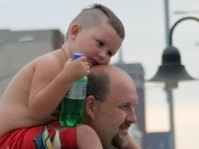 `Mommy`s head isn`t as comfy as daddy`s.`