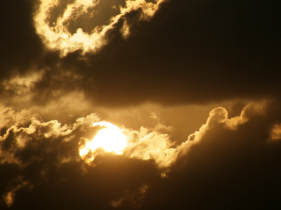 The glorious lamp of heaven, the sun, The higher he`s a-getting, The sooner will his race be run, And nearer he`s to setting. ROBERT HERRICK