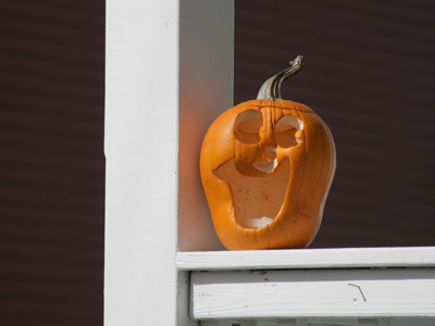 `Don`t take my pitcher yet.  Lemme put my teeth in first!`