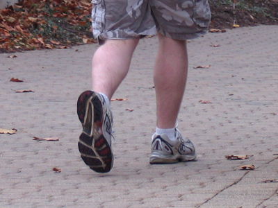 College student wardrobe for 30 degree weather:  shorts and a T-shirt.