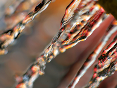 I`m still finding beauty in the kitchen sink (see August 3, 2004)