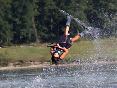 The fact that she wiped out on landing doesn`t detract from the quality of my photo.