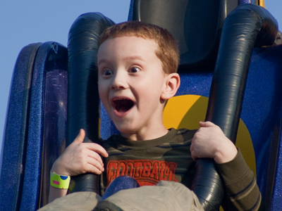Notice that the headrest is built for an adult, but I`ve never seen anyone but kids on this ride.