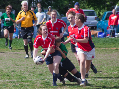 Remember that scene in `West Side Story` when Riff gets stabbed but he`s able to hand off his knife to Tony?