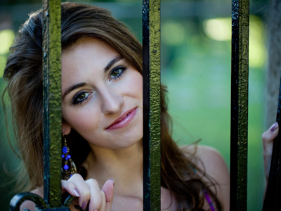 She was awake, alert and attractive for our 8:00am shoot.