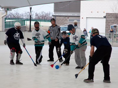 I`m not sure what odd sport I stumbled upon this evening.  There was a referee, but he didn`t seem to do anything.