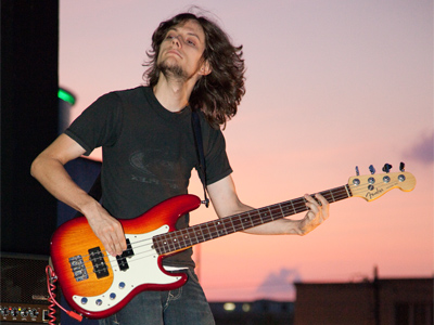 The collectin` o` the green.