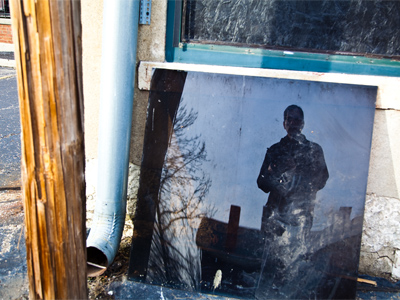 Taking five photos every day has become a real pane.