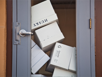 Please keep doorway clear.