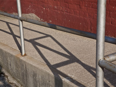 This shape doesn`t really exist.  It`s an optical delusion.