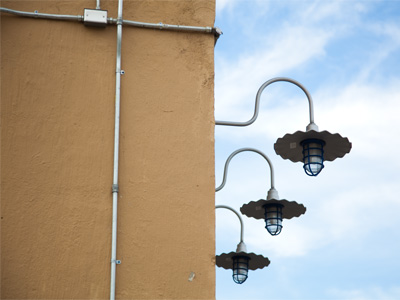 I can`t say I like the way that wall looks now.