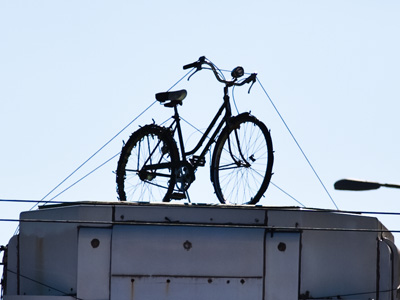 Okay, now just TRY to steal this bike.