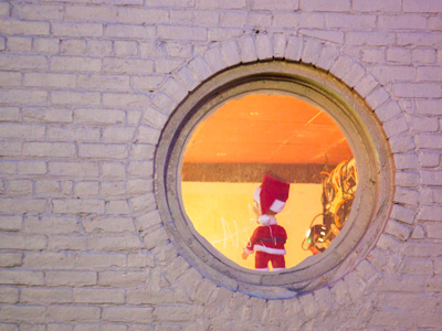 How can he be on Jackson Street and Fifth Street at the same time?  Maybe he`s NOT REAL!