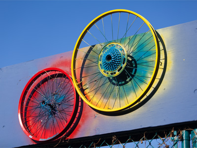 I love sunshine when photographing things.  I hate it when photographing people.