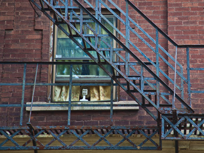 I`m sure that little fan is keeping everyone cool inside.