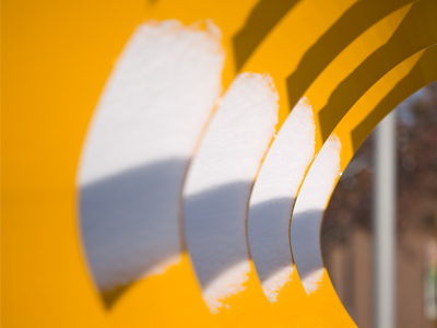 Don`t put your tongue on that thing.