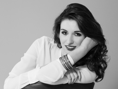 Today`s photos were taken in her basement, not a studio.