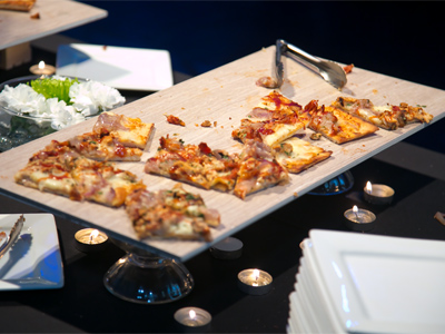 Other people ate good food . . . while I took pictures.