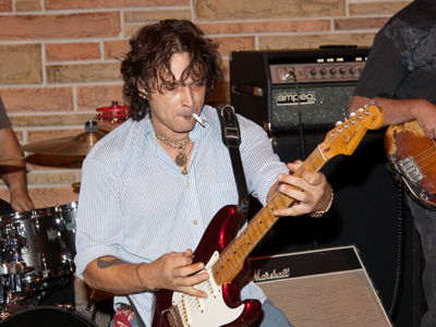 That moment when the guitarist notices my camera and starts acting like Eddie Van Halen.