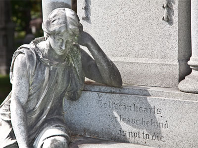 To live in hearts we leave behind is not to die.