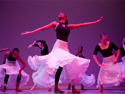 I take a lot of bad pictures at a dance performance, but when the good ones come they`re easy to recognize.