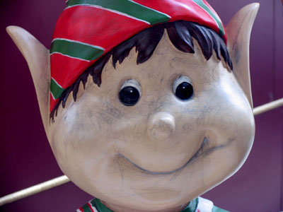 Somebody needs to say it:  elves are creepy.