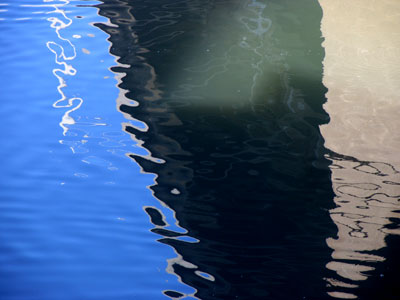 Enough photos of buildings.  What`s going on by the river?