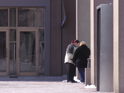 Smokers have no sense of cold.