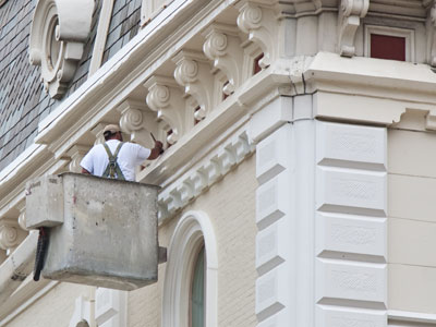 Sprucing up the Victoria Theatre for its 150th birthday.