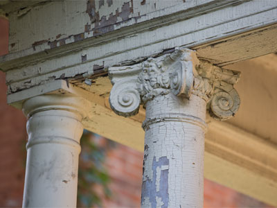 My neighborhood is falling apart, and that`s one reason why I like it.  I wouldn`t want to live in a new building.