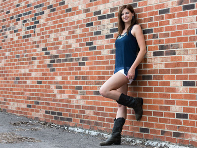 Country girl comes to the city.