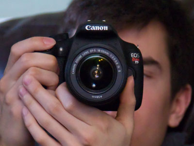 There`s another photographer in the house.