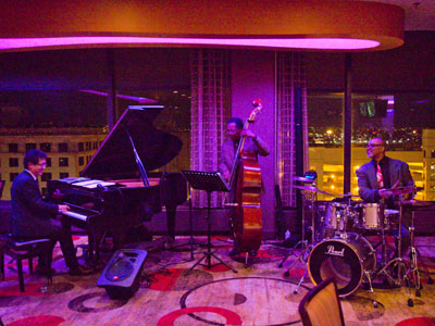 The Keigo Hirakawa Trio at View 162.