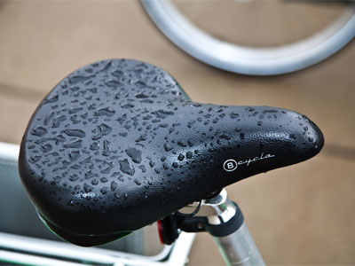 Does anyone have a towel I can borrow?