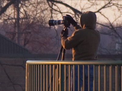Anyone is crazy to take pictures on such a cold evening.